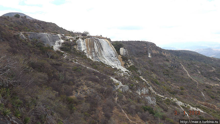 Застывший водопад или мексиканский Помукале Штат Оахака, Мексика