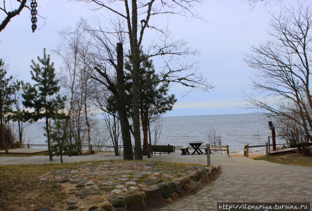 Немного про камни в пасмурный день Саулкрасты, Латвия Немного про камни в пасмурный день Саулкрасты, Латвия
