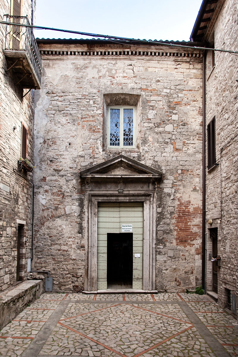 Архитектура средневекового центра города Todi (Umbria) Тоди, Италия