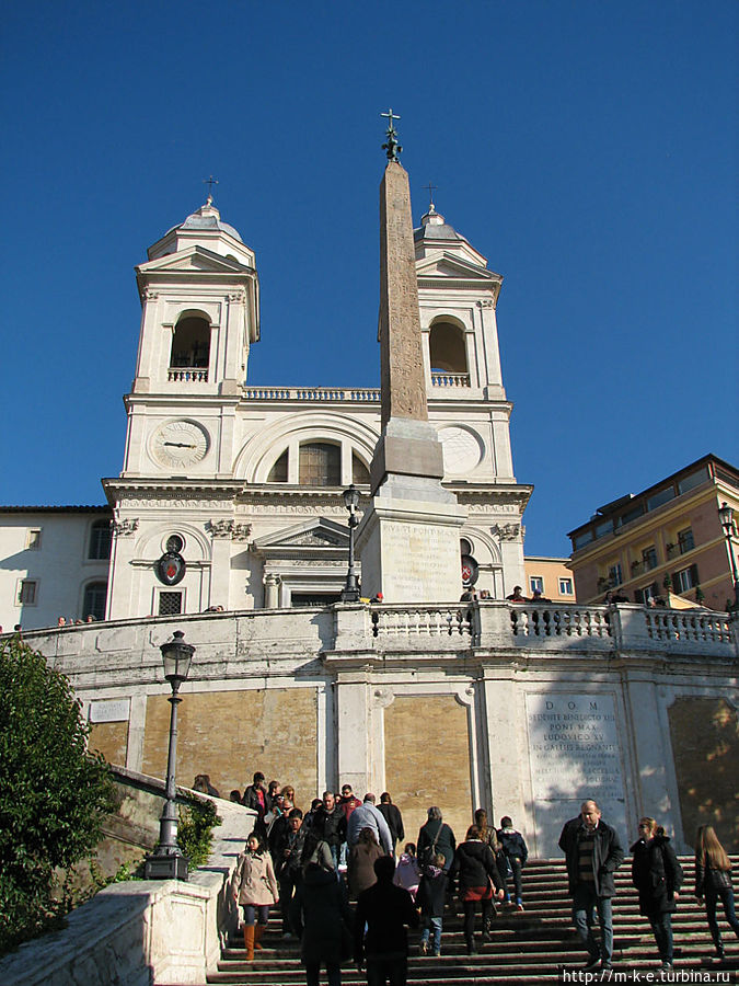 Церковь Тренита дей Монти Рим, Италия