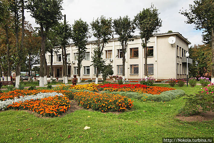 Здание городской администрации Здание городской администрации