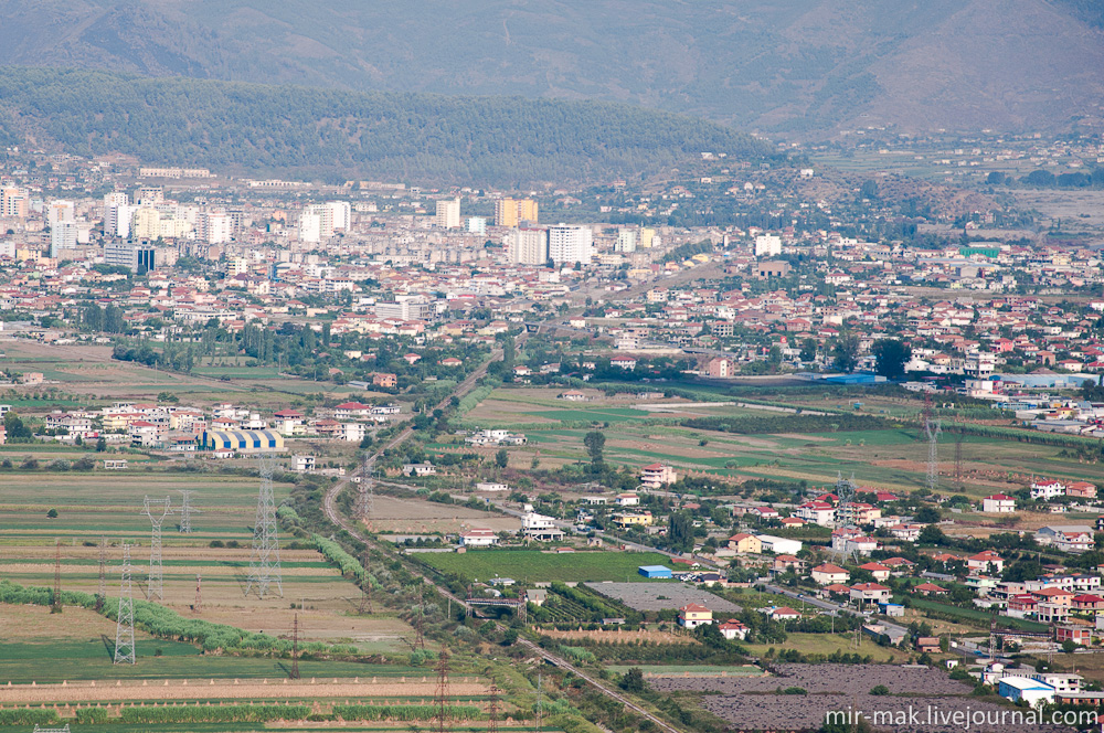 Албания – страна бетонных бункеров Тирана, Албания