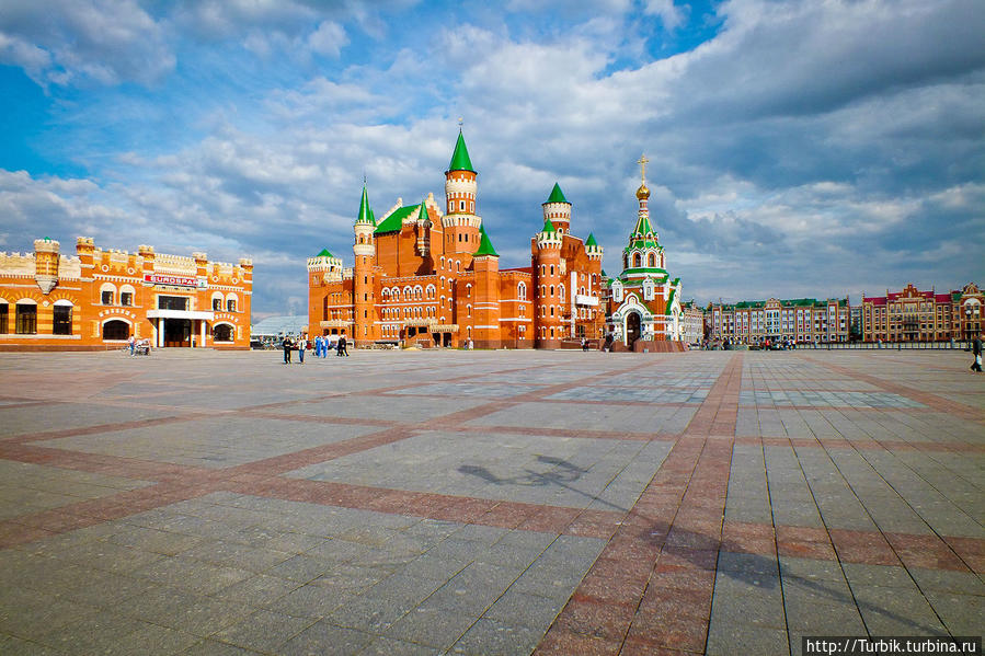Патриаршая площадь Йошкар-Ола, Россия