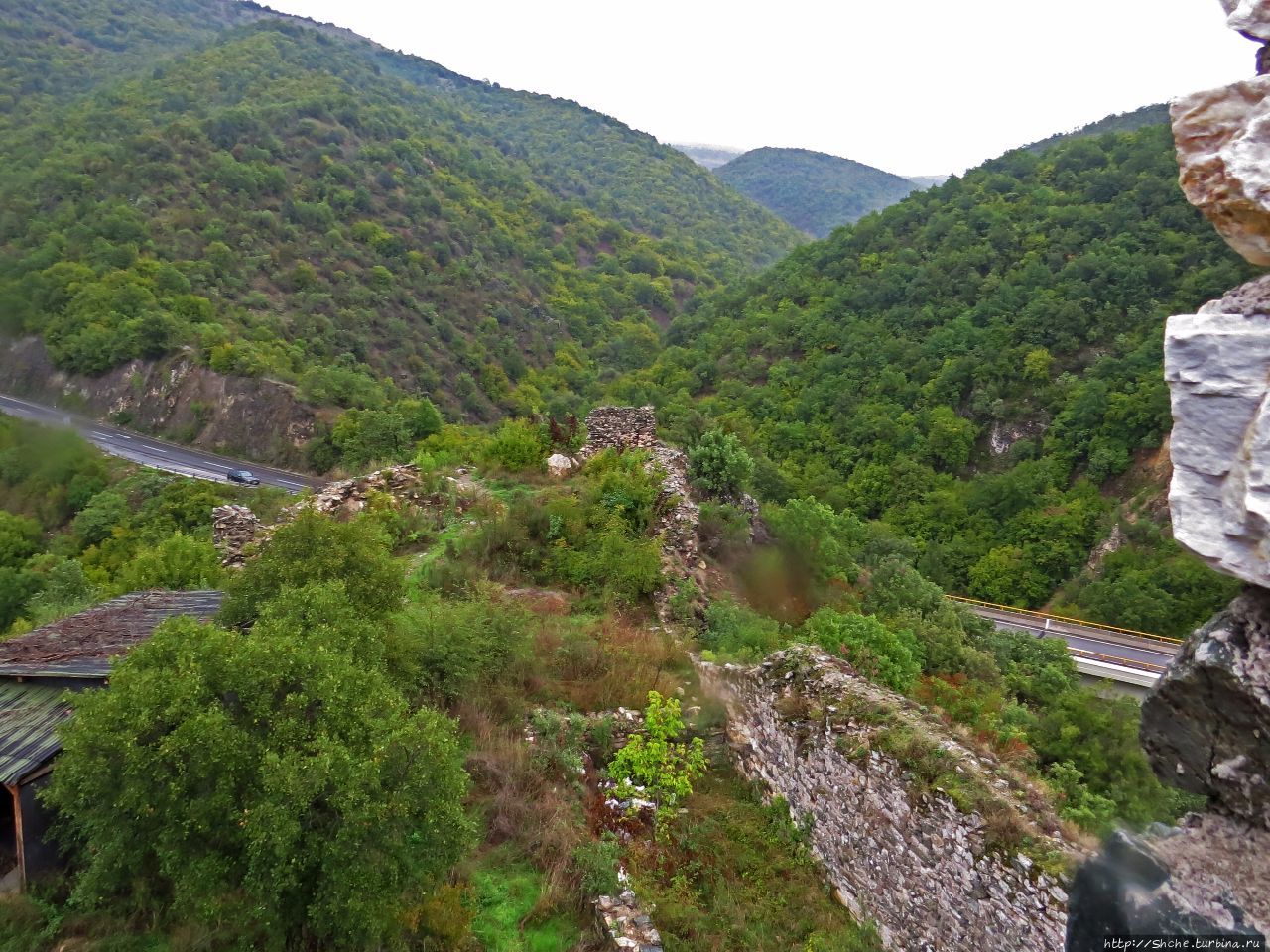 Замок на реке Пчинья Летевцы, Северная Македония