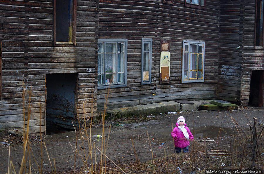Многие люди города Карабаш живут в бараках и полуразрушенных домах. Челябинск, Россия