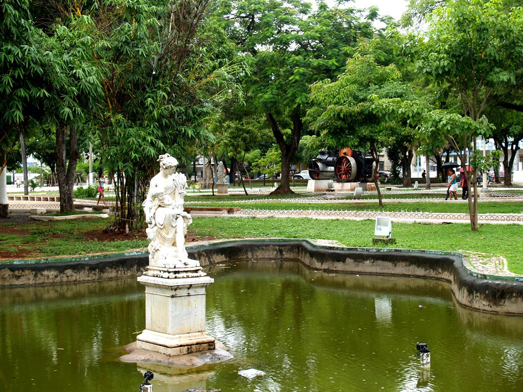 Площадь Независимости / Jardim da Independência