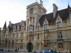 Оксфордское здание университета