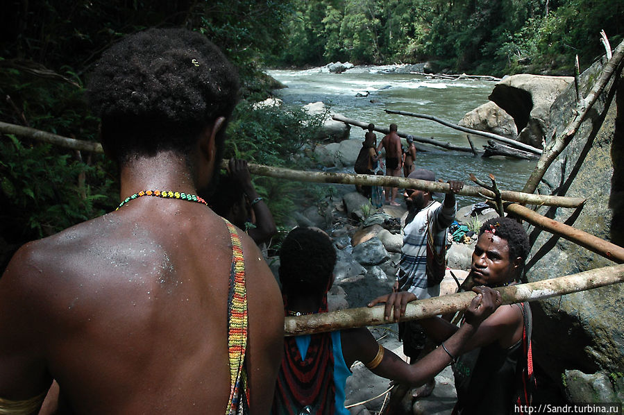 Каменные топоры — 2: Добыча камня Папуа, Индонезия