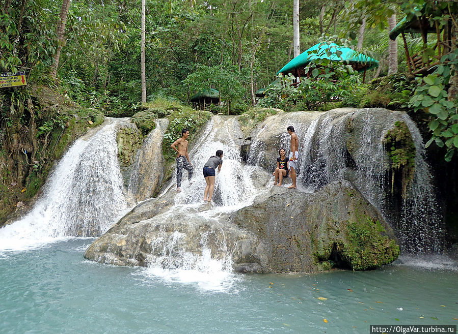 Так чудесно в жаркий день окунуться в прохладную воду... Остров Самал, Филиппины