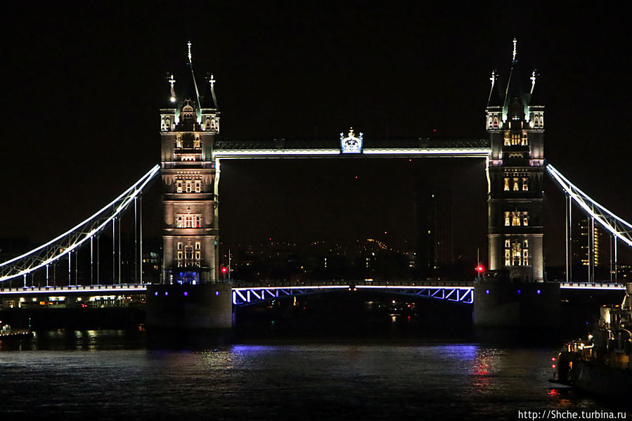 Огни ночного Лондона. Район London Bridge Лондон, Великобритания