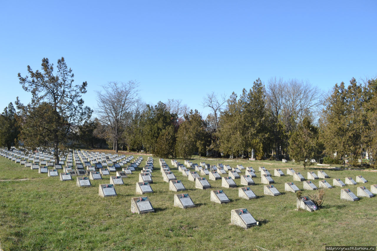 Мемориальное воинское кладбище / The military memorial cemetery