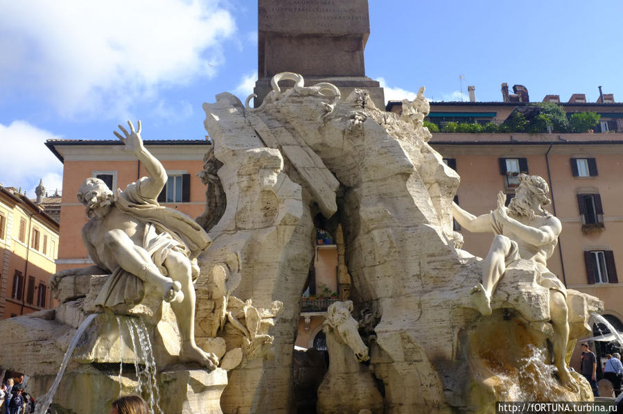 Фонтаны площади Навона Рим, Италия