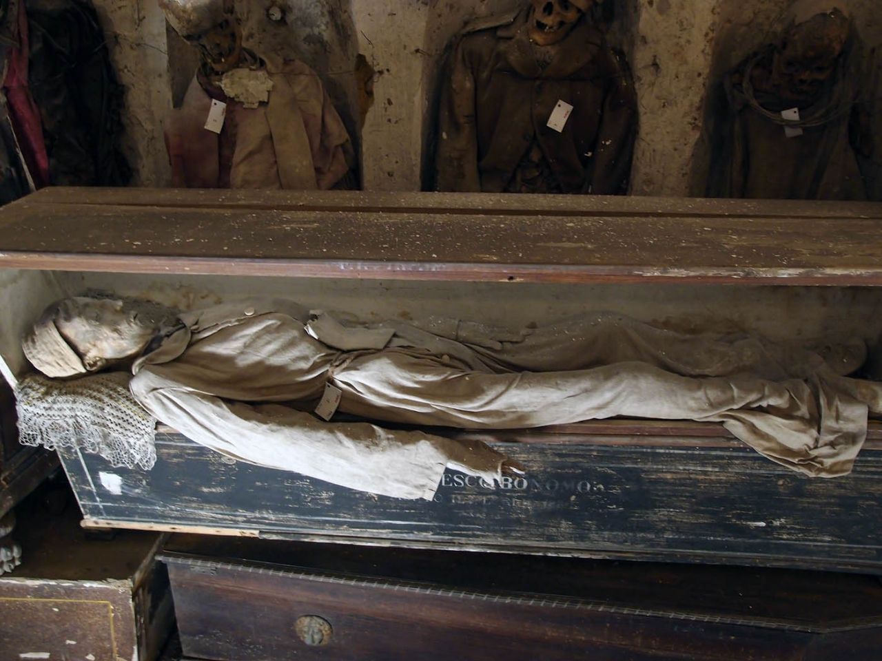 Всё смешалось в солнечном Палермо... Палермо, Италия Всё смешалось в солнечном Палермо... Палермо, Италия