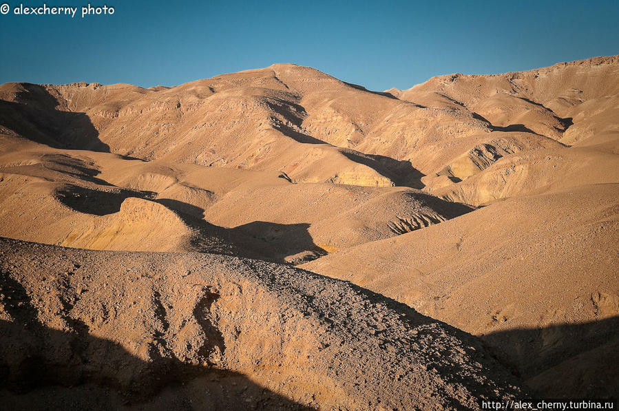 пустыня может выглядеть очень живописно, особенно в вечернем свете Эйлат, Израиль