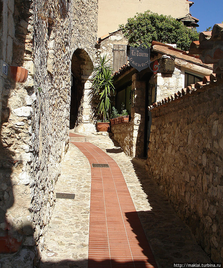 Средневековые улочки Эза. Фото из интернета. Средневековые улочки Эза. Фото из интернета.