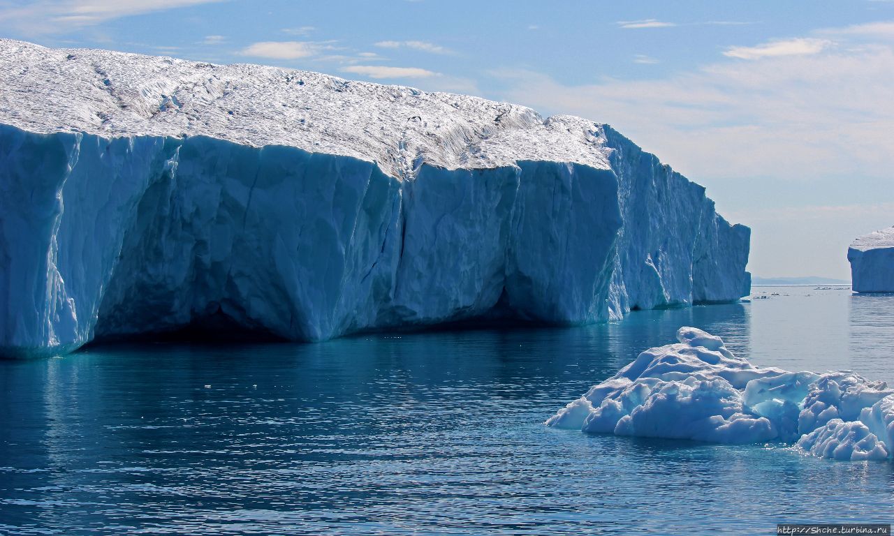 А-а, в Арктике айсберги такой вышины (а-а и такой ширины:)) Фьорд Илулиссат, Гренландия