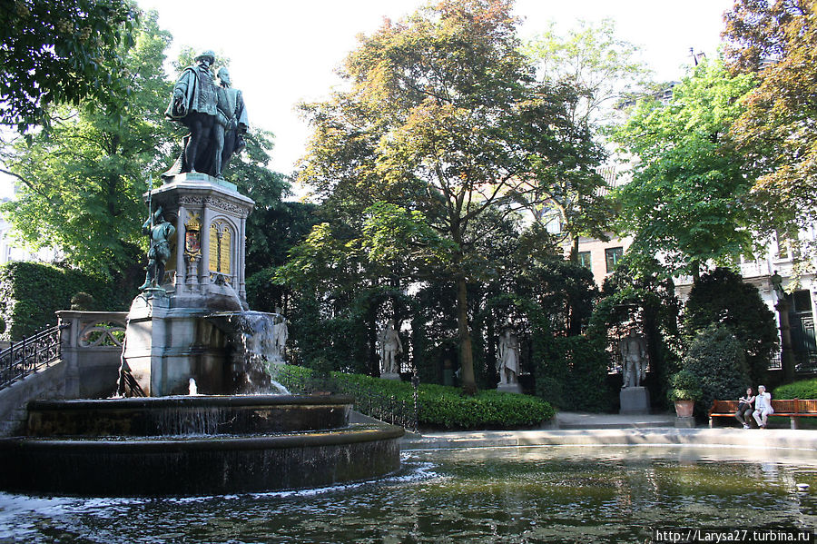Памятник графам Эгмонту и Горну Брюссель, Бельгия
