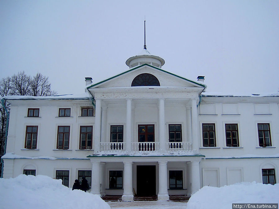 Главный дом Карабиха, Россия