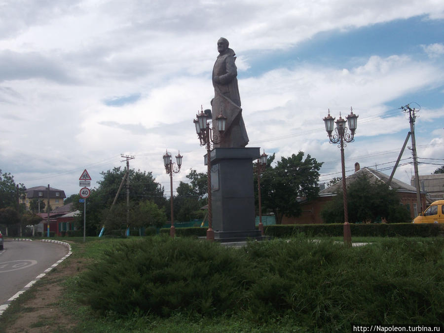 памятник Жукову Армавир, Россия