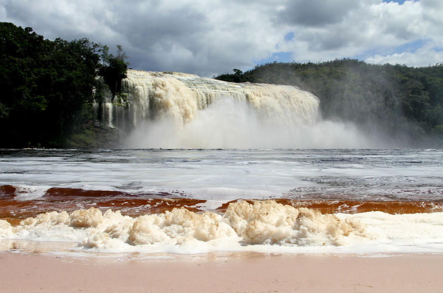 Самая живописная лагуна Венесуэлы Национальный парк Канайма, Венесуэла