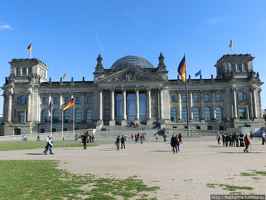 Величавый Рейхстаг.При Вашем желании я могу провести для Вас экскурсию по Рейхстагу. Величавый Рейхстаг.При Вашем желании я могу провести для Вас экскурсию по Рейхстагу.