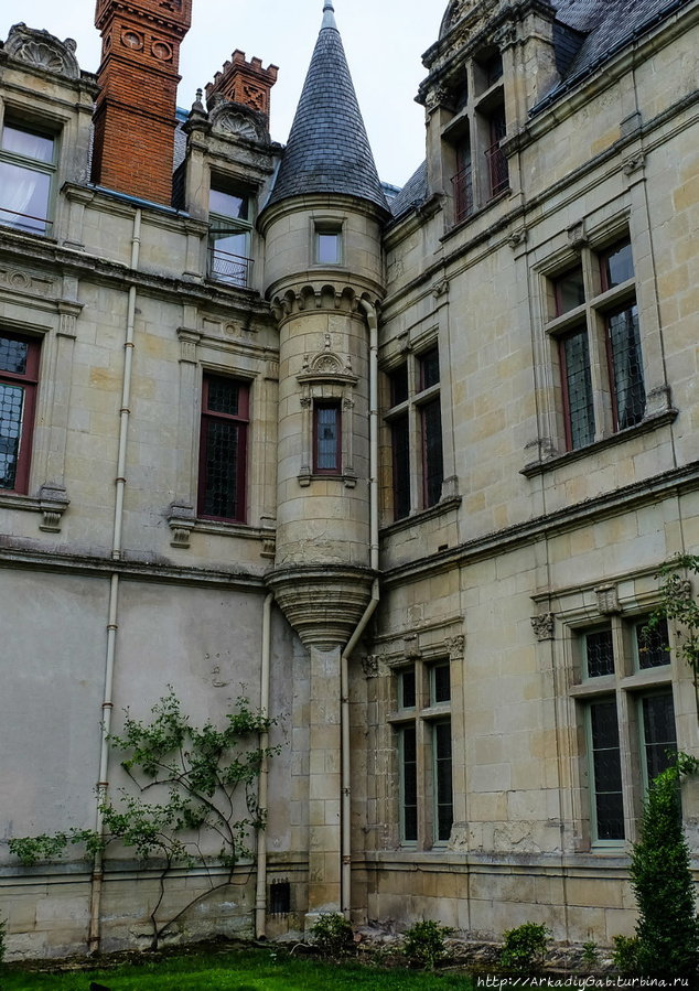 Замок Бурдезьер. Колыбель порока Монтлуи-сюр-Луар, Франция