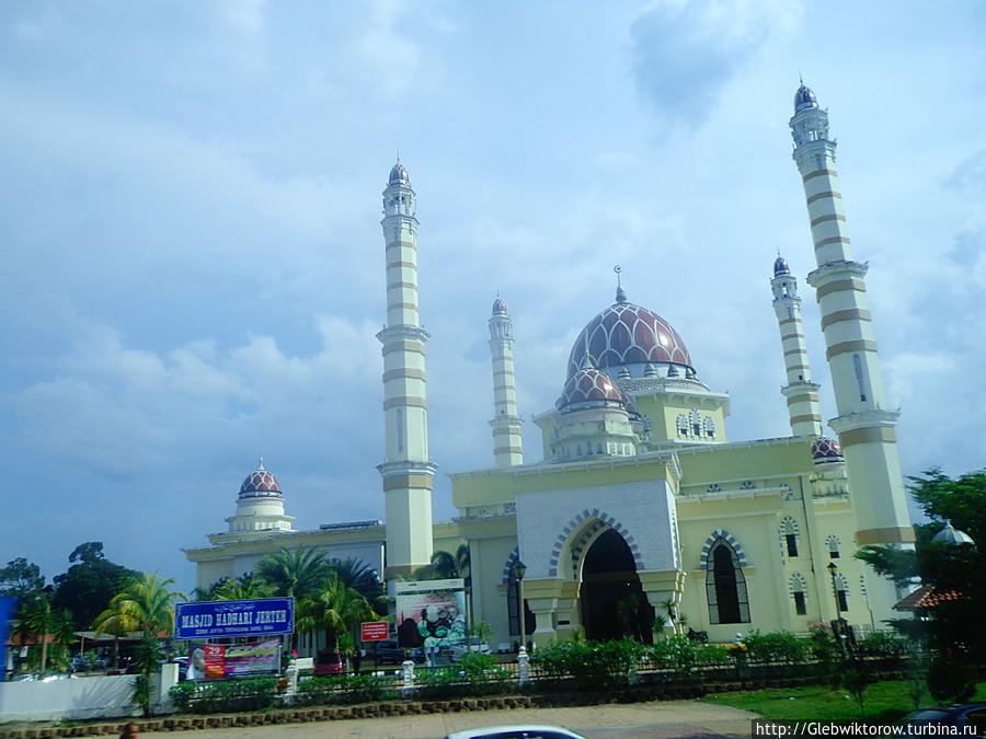 Поездка из Кота-Бару в Кота-Теренгану Кота-Бару, Малайзия