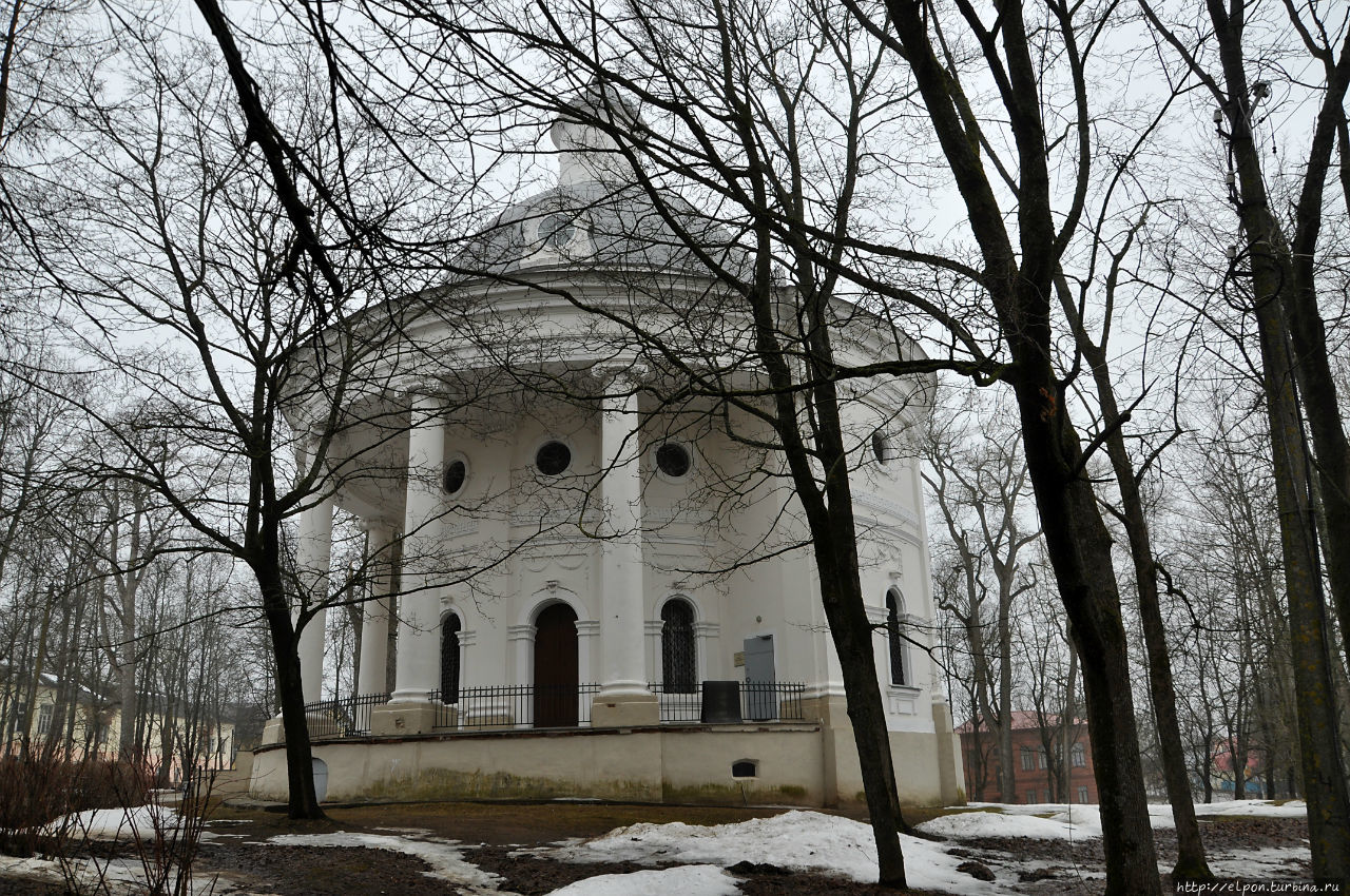 Церковь Екатерины, 1793 г., архитектор Н. А. Львов.