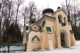 В 1891 году по проекту В.М. Васнецова ризницу храма перестроили в часовню