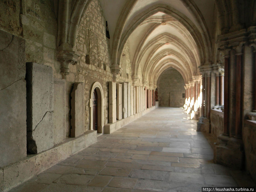 Цистерианское аббатство Хайлигенкройц
