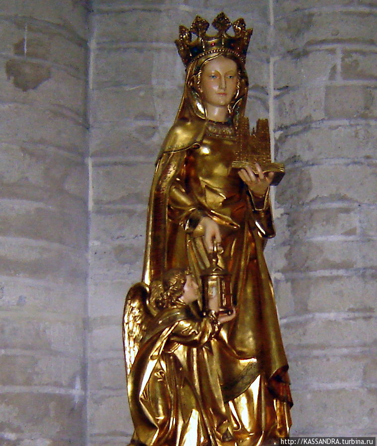 Статуя Св. Гудулы Брюссель, Бельгия