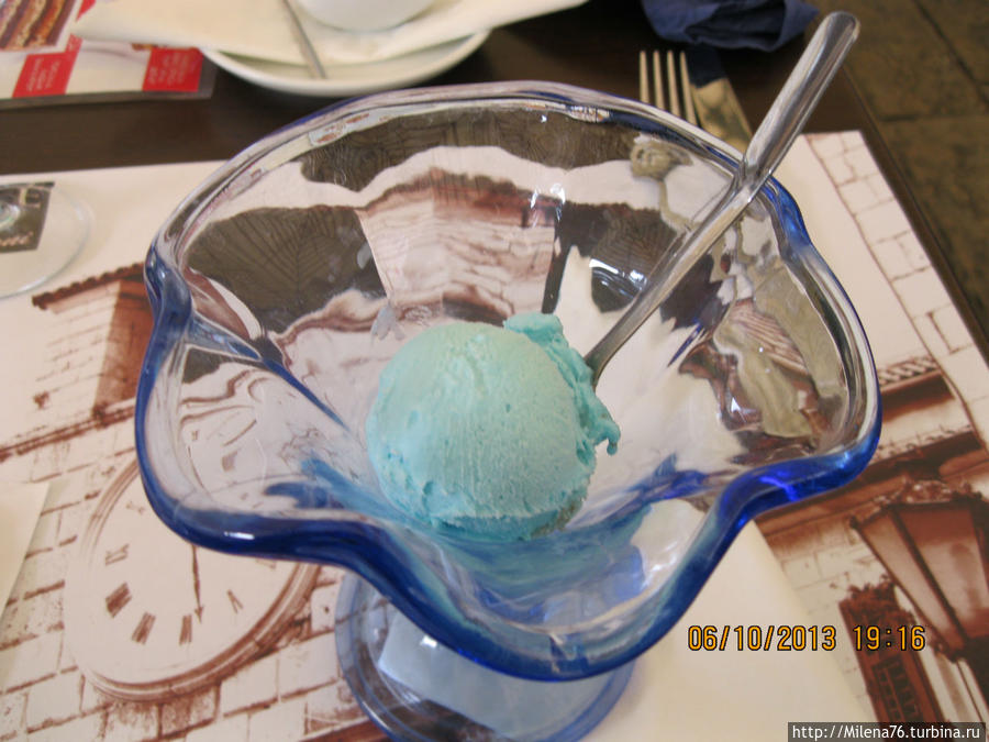 Мороженое чего-то blue... Котор, Черногория