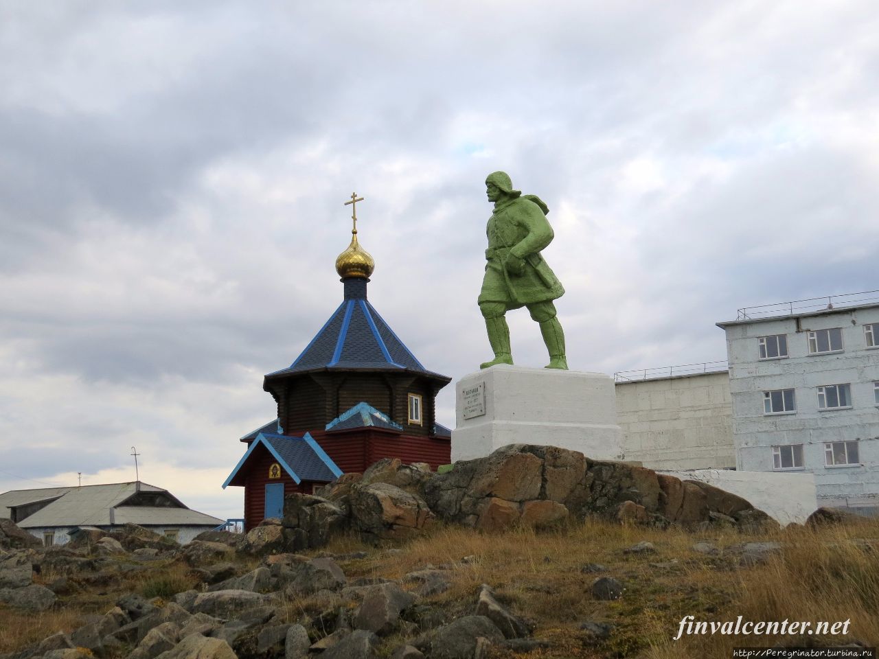 Памятник Никифору Бегичеву в Диксоне. Таймырский Биосферный Заповедник, Россия