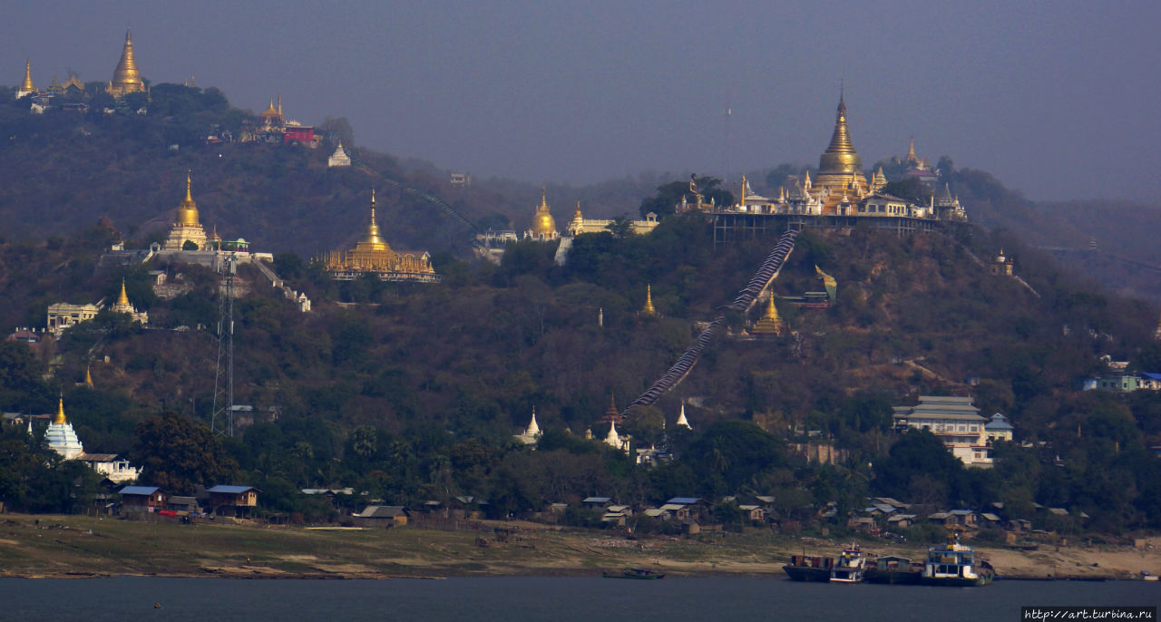 От пагоды Shin Pin Nan Kaine влево и вверх к пагоде Sone Oo Pone Nya Shin. Сагайн, Мьянма