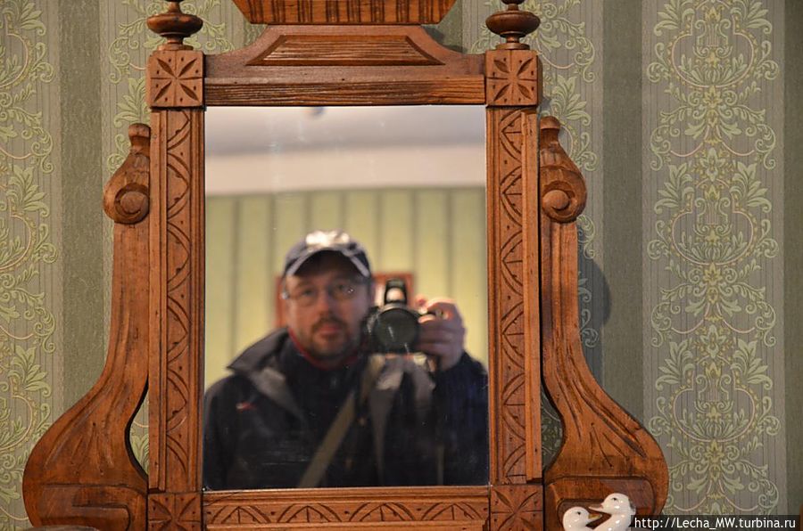 Внимание, Вас снимает не скрытая камера ( на фото автор) Суздаль, Россия