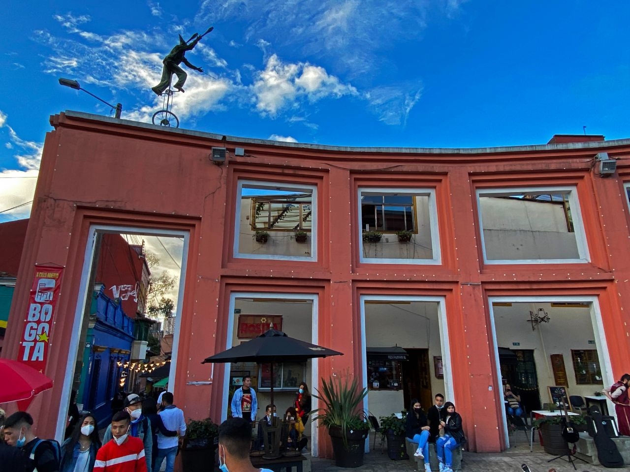 Площадь Чорро де Кеведо и улица Эмбудо Богота, Колумбия