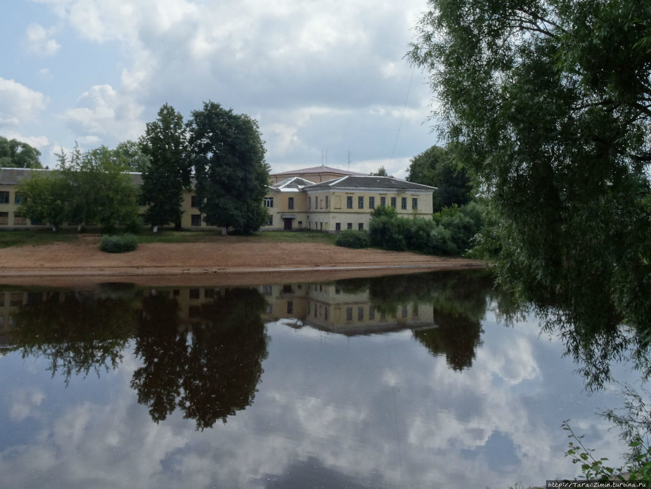 Старая Русса. Отражения в воде Старая Русса, Россия