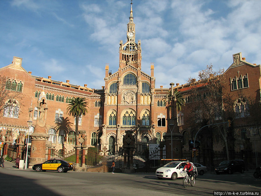 госпиталь Святого Креста и Святого Павла Барселона, Испания