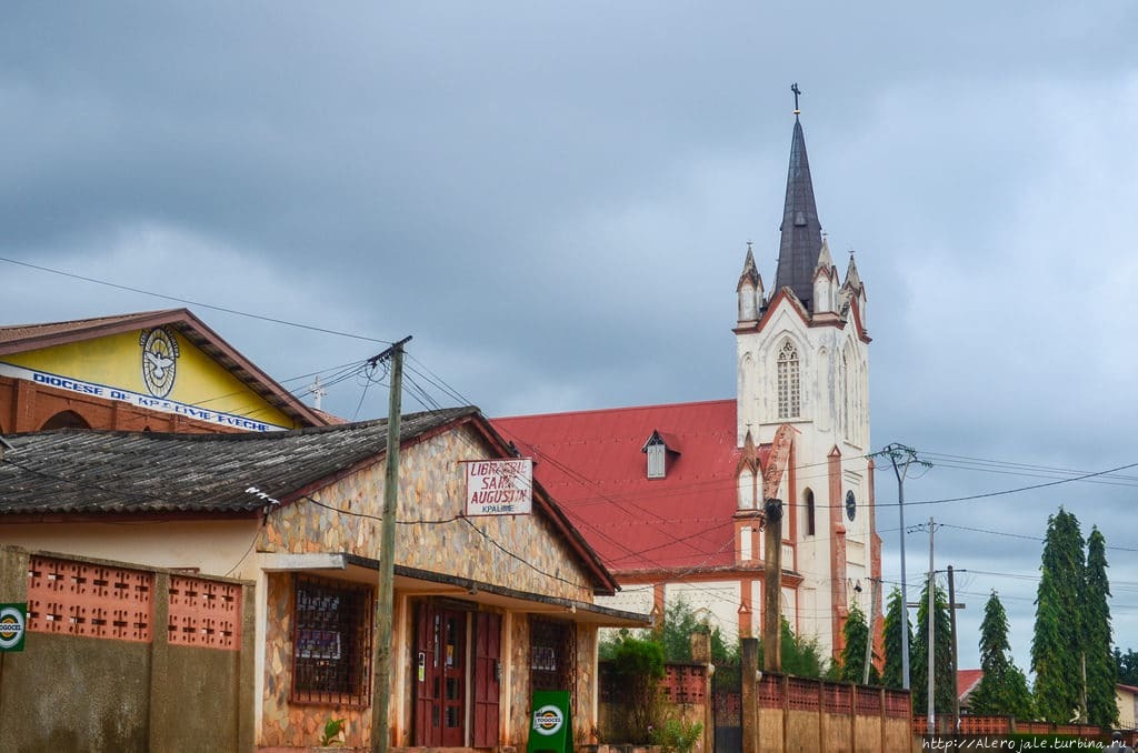 Палиме — остановка на пару часов Кпалиме, Того