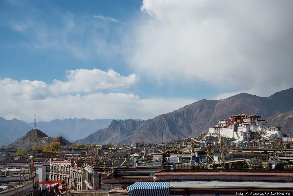 Храм и монастырь Джоканг Лхаса, Китай Храм и монастырь Джоканг Лхаса, Китай