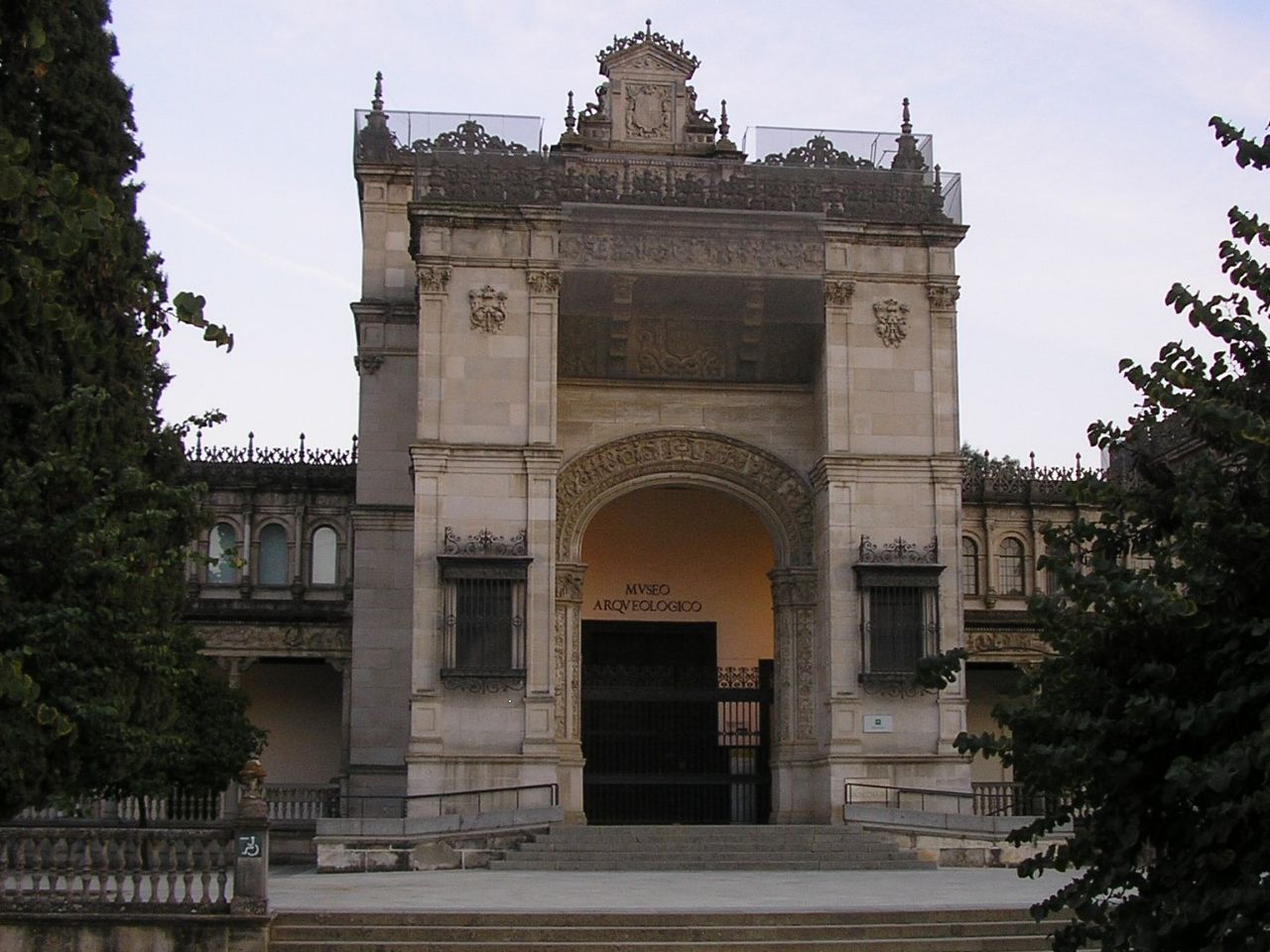 Жара была, жара плыла, в Севилье было это Севилья, Испания Жара была, жара плыла, в Севилье было это Севилья, Испания