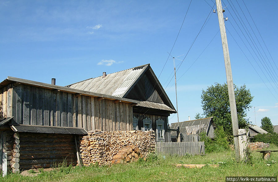 Некоторые домики были еще обитаемы. Некоторые домики были еще обитаемы.