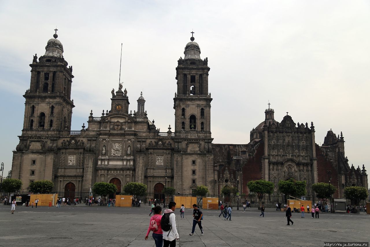 Кафедральный собор,также имеет название Собор Успения Пресвятой Богородицы Мехико, Мексика