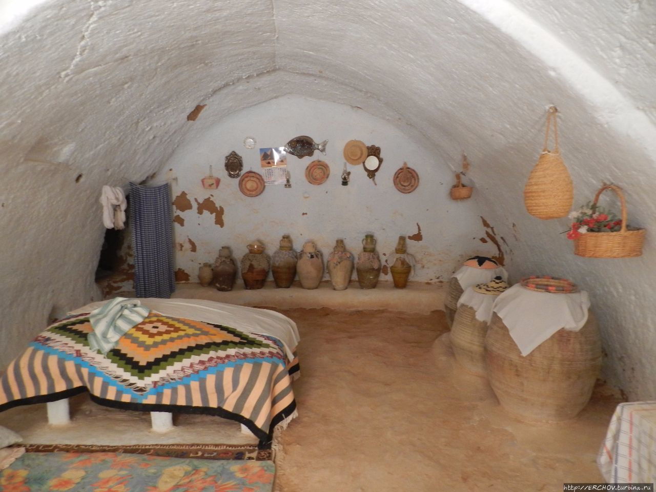 Экскурсия в Сахару. Ч — 2. В гостях у бабушки-троглодитки Матмата, Тунис Экскурсия в Сахару. Ч — 2. В гостях у бабушки-троглодитки Матмата, Тунис