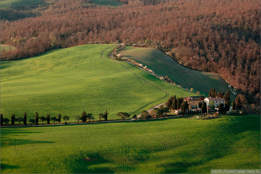 И несколько видов снятых по пути в Кортону. И несколько видов снятых по пути в Кортону.