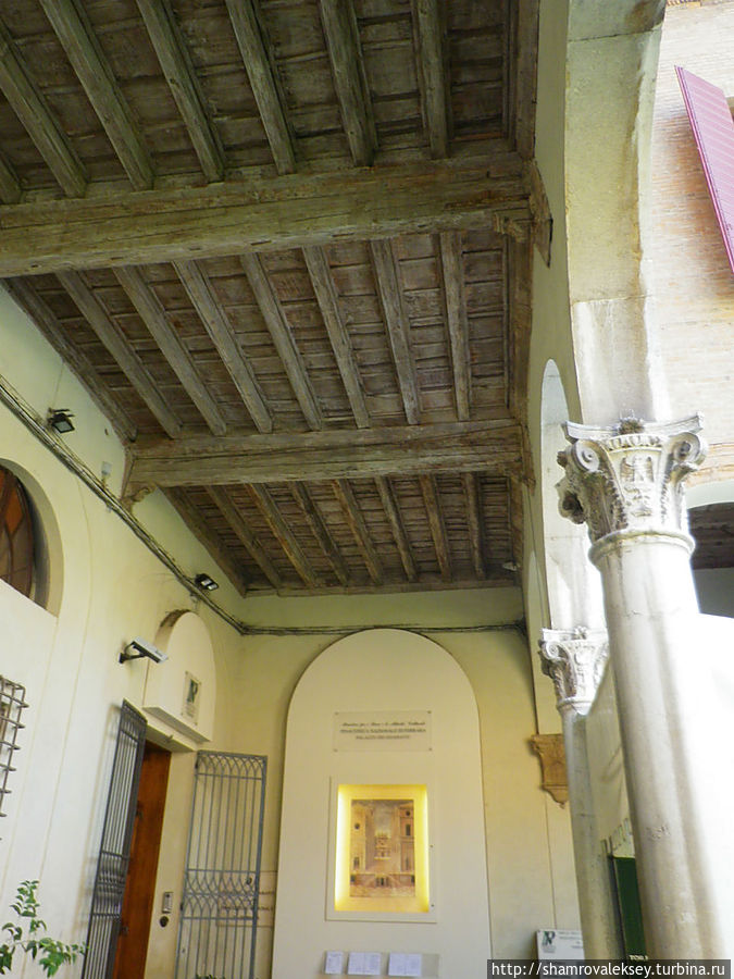 Палаццо-деи-Диаманти Феррара, Италия Палаццо-деи-Диаманти Феррара, Италия