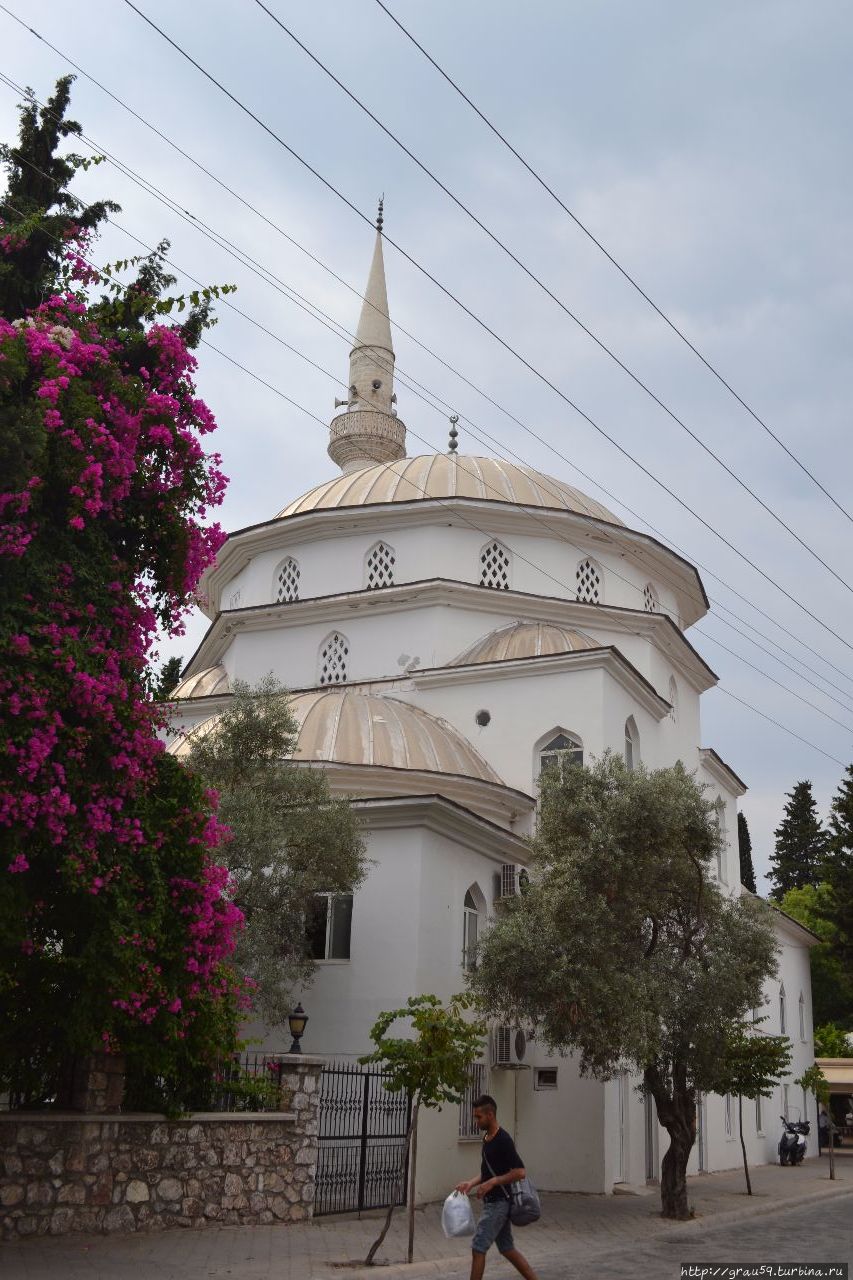 Центральная мечеть Yesil Мармарис, Турция