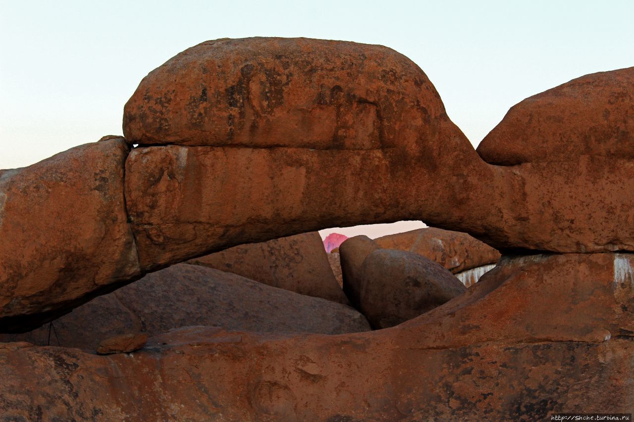 Каменная Арка Шпицкоппе Гроссе-Шпицкуппе заповедник, Намибия