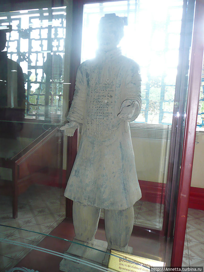 воин терракотовой армии (оригинал) воин терракотовой армии (оригинал)