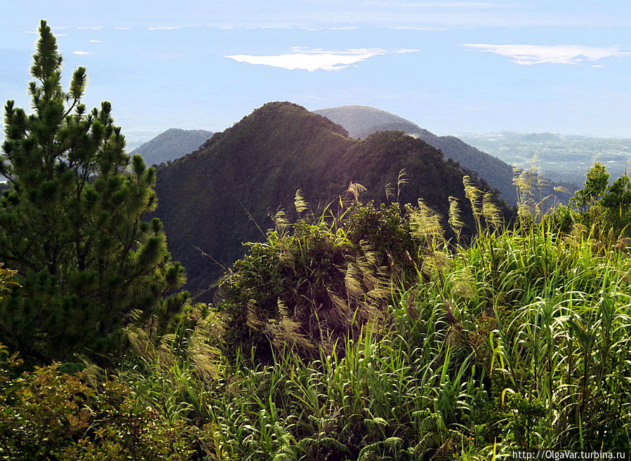 Гора Дуланг-Дуланг — вид с противоположной горы Китанглад Остров Минданао, Филиппины